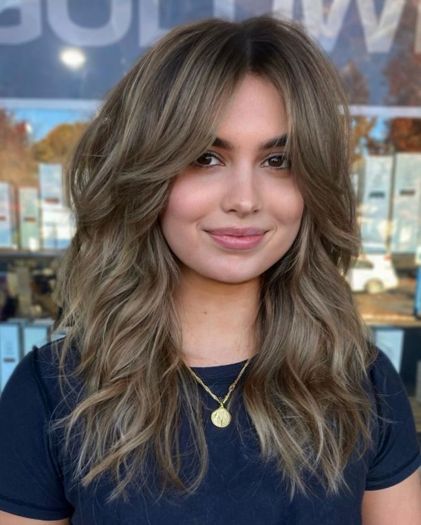 Curtain Bangs With Wavy Hair for Round Faces