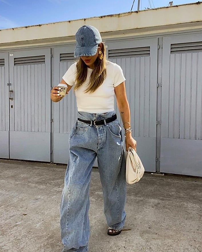 9 Baggy Jeans Outfit Ideas You'll Actually Want To Copy 2 Baggy Jeans With a Fitted White Tee