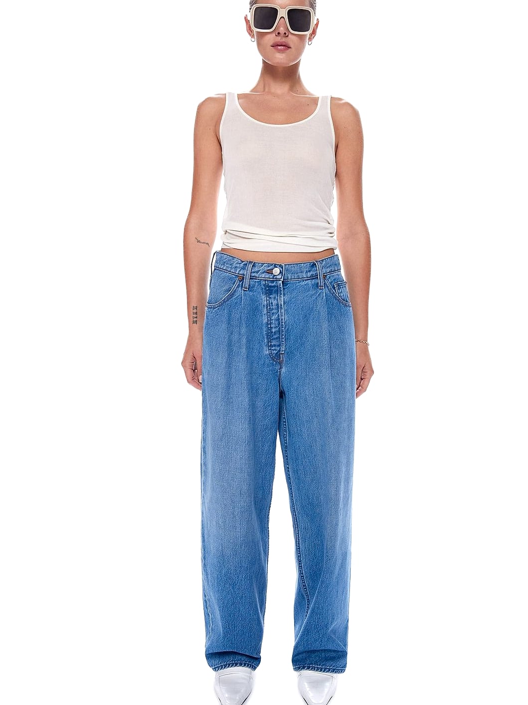 20 Baggy Jeans Outfits That Look Effortlessly Cool 9 Denim-on-Denim Styling