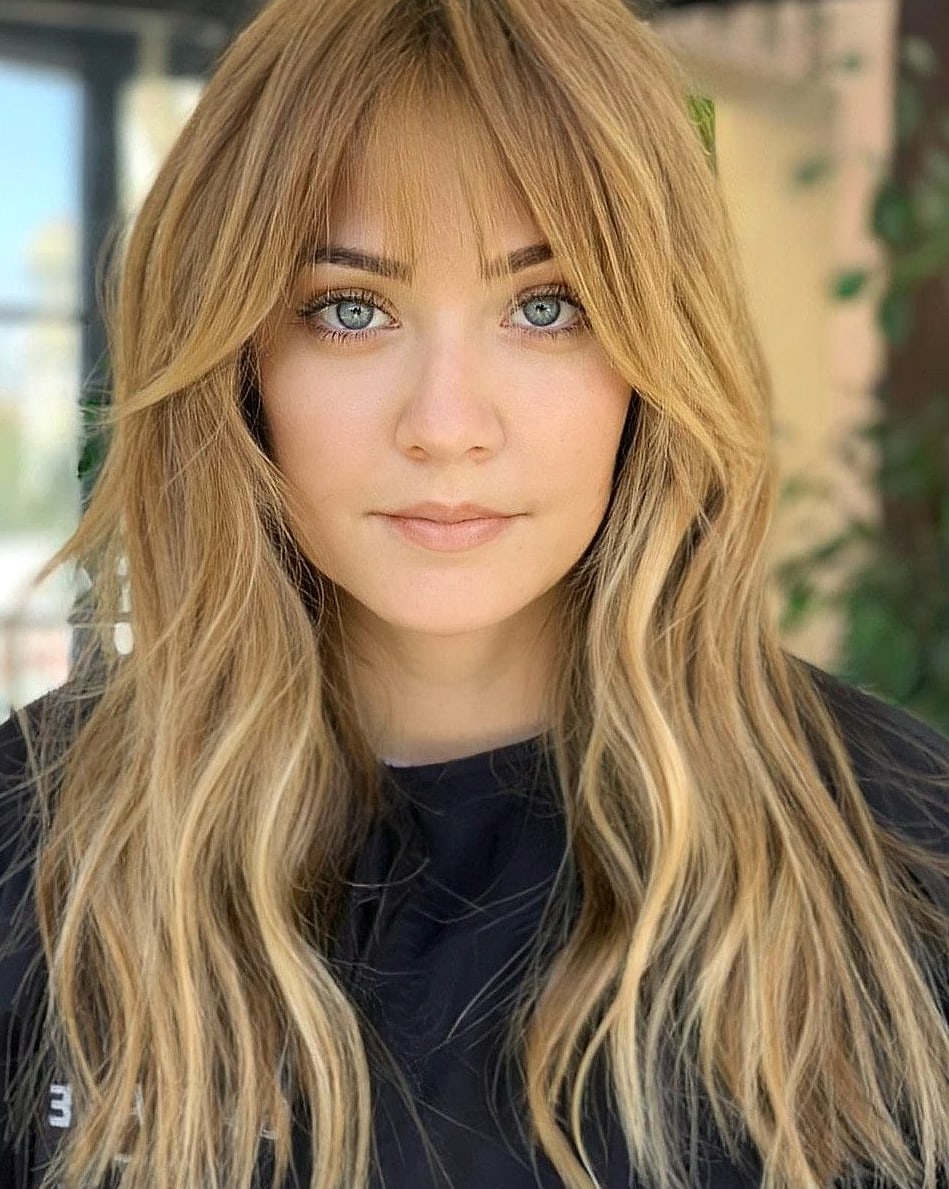 21 Curtain Bangs Hairstyle Ideas That Actually Look Good 23 Sweeping Long-Feathered Curtain Bangs